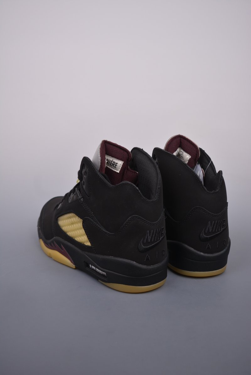 Air Jordan 5 Retro Gore-Tex 'Suede Black' view