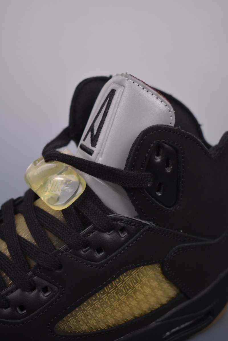 Air Jordan 5 Retro Gore-Tex 'Suede Black' view