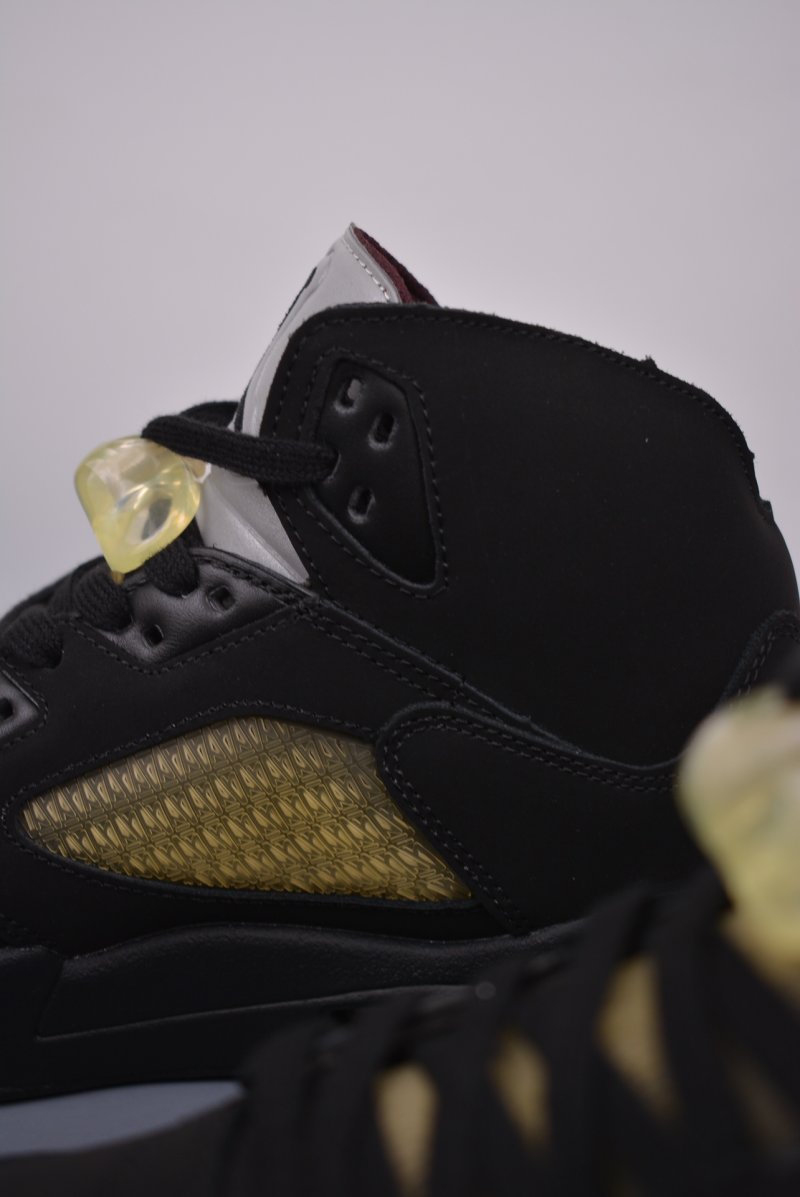Air Jordan 5 Retro Gore-Tex 'Suede Black' view