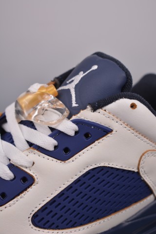 Air Jordan 5 Retro Low view 7