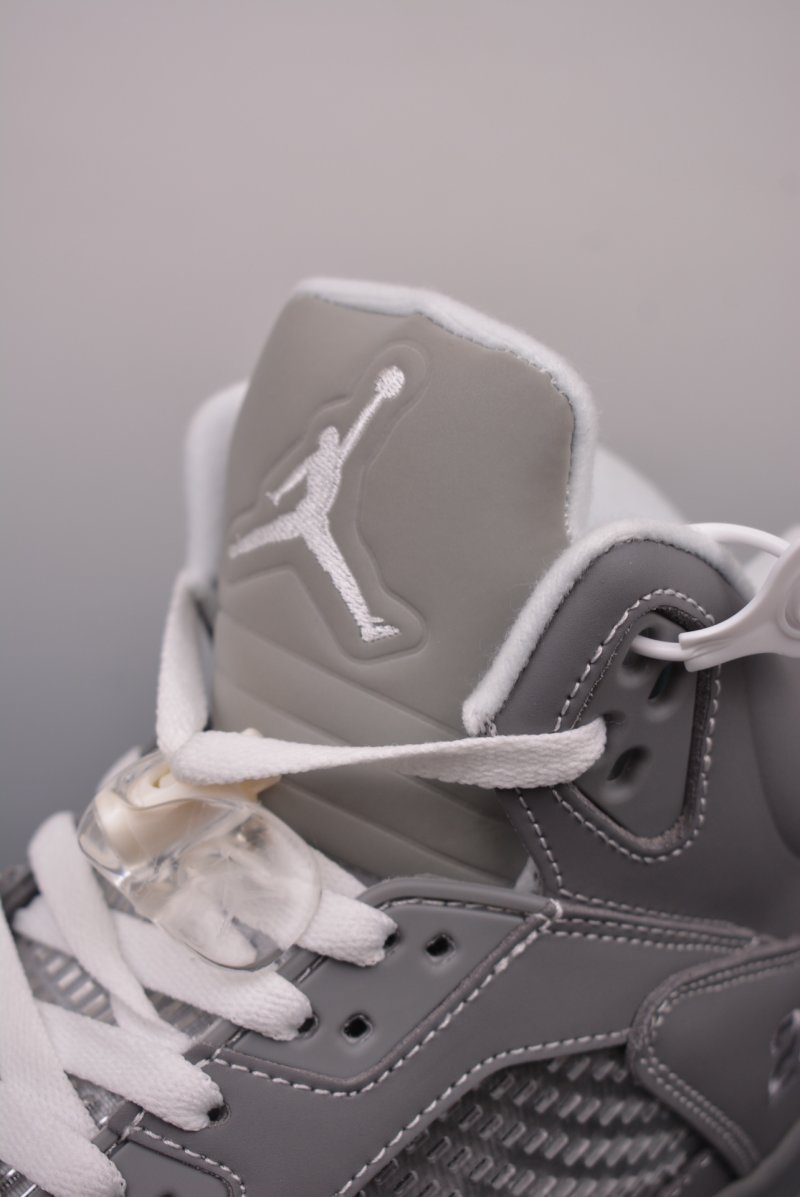 Air Jordan 5 Retro 'Lucky Wolf Grey' view