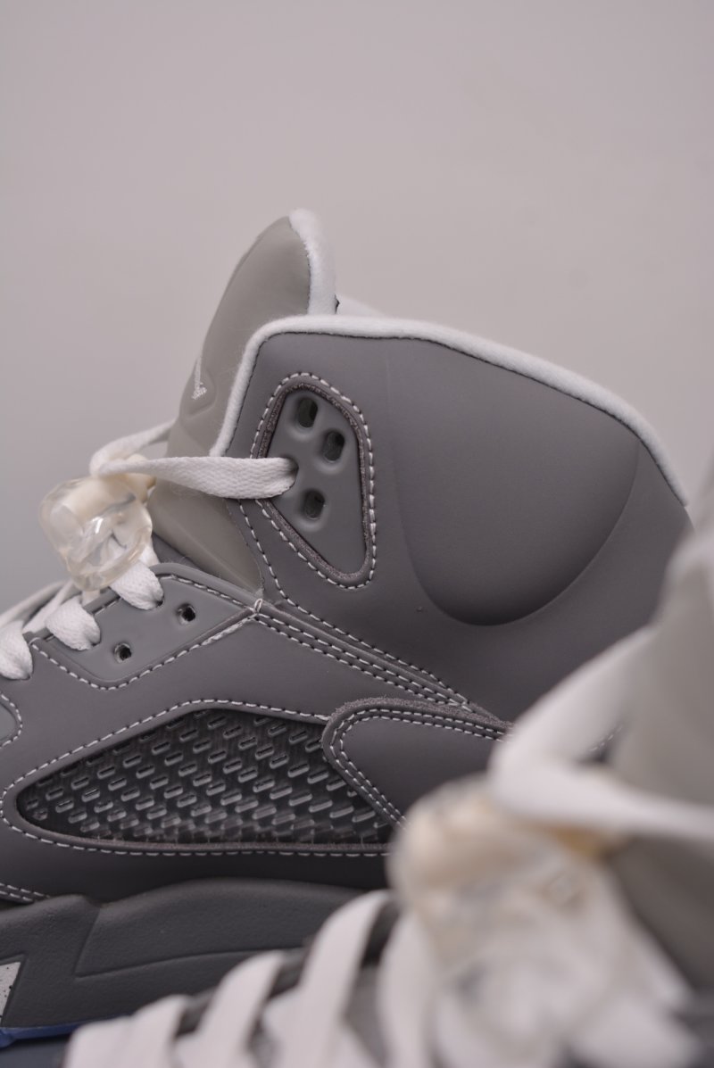 Air Jordan 5 Retro 'Lucky Wolf Grey' view