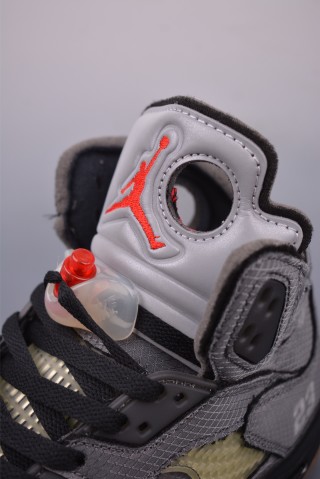 Off-White X Jordan Air Jordan 5 Retro 'Black' view 7