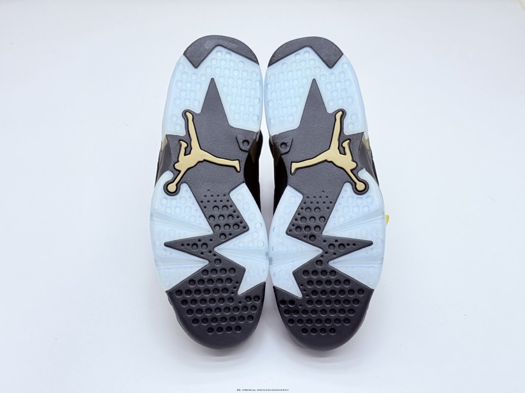 Air Jordan 6 Retro 'Toro Bravo Black / Gold' view