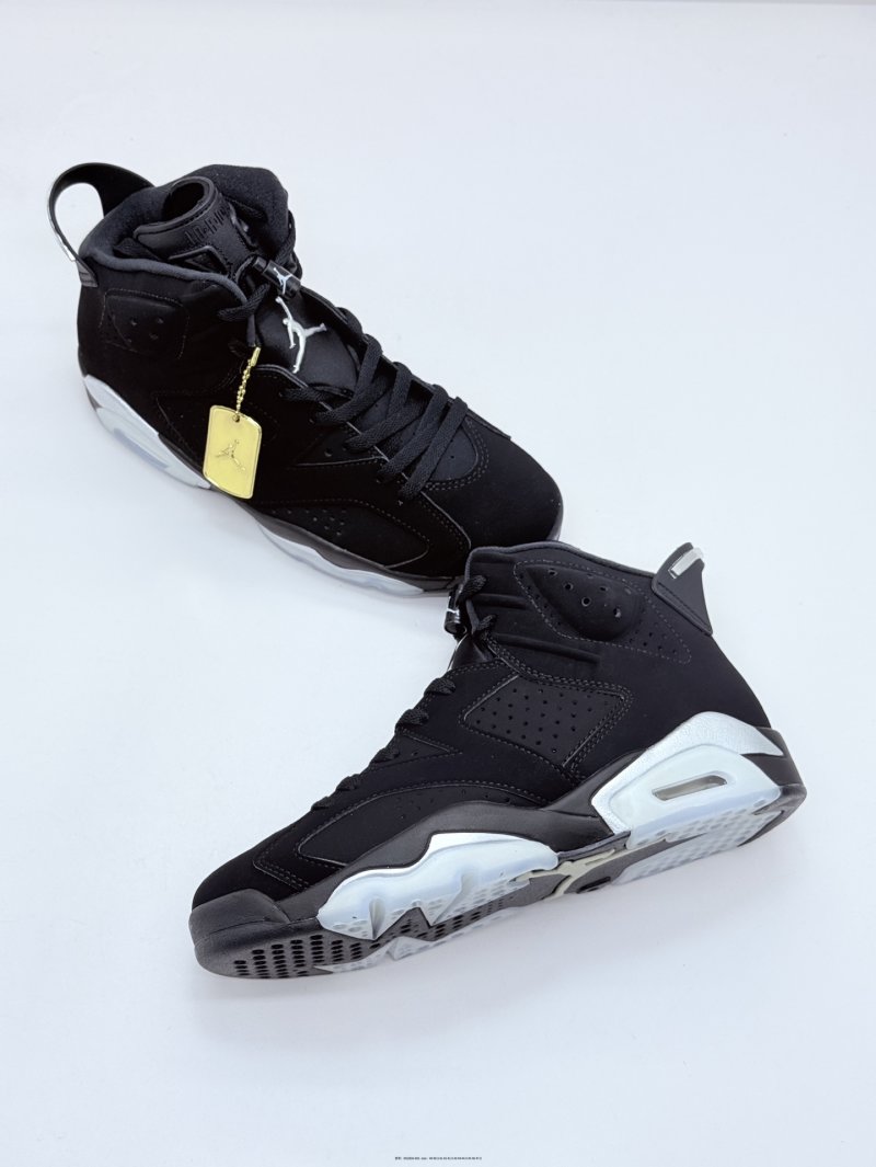 Air Jordan 6 Retro 'Toro Bravo Black / Silver' view