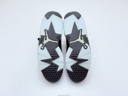 Air Jordan 6 Retro 'Toro Bravo Black / Silver' view 9