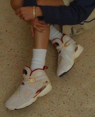 Air Jordan 8 Retro 'Aqua' view 1