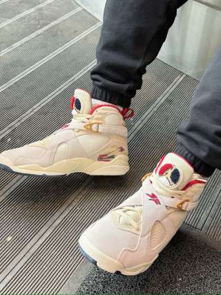 Air Jordan 8 Retro 'Aqua' view 4