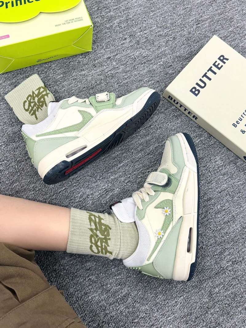 Air Jordan Legacy 312 view