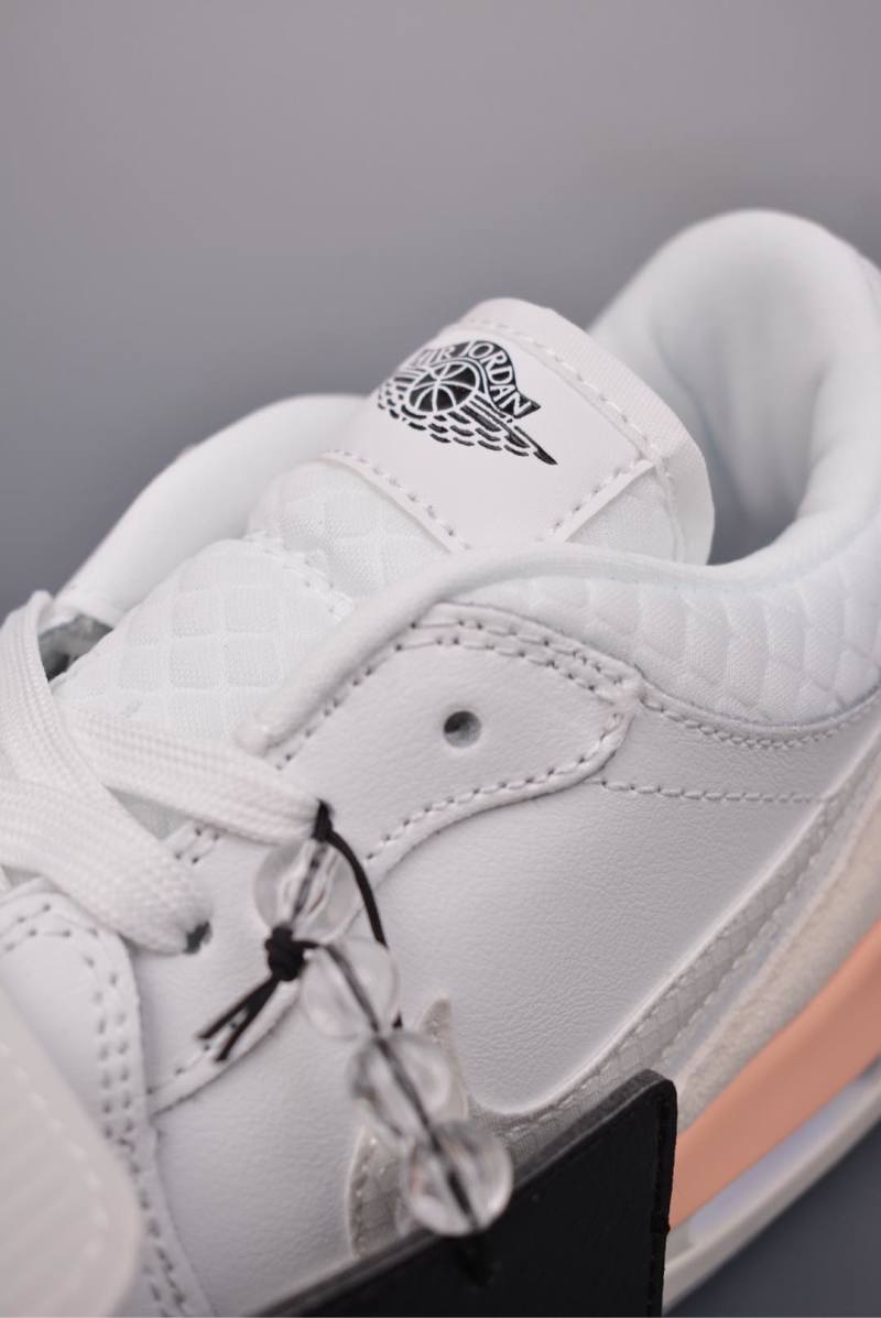 Air Jordan Legacy 312 view