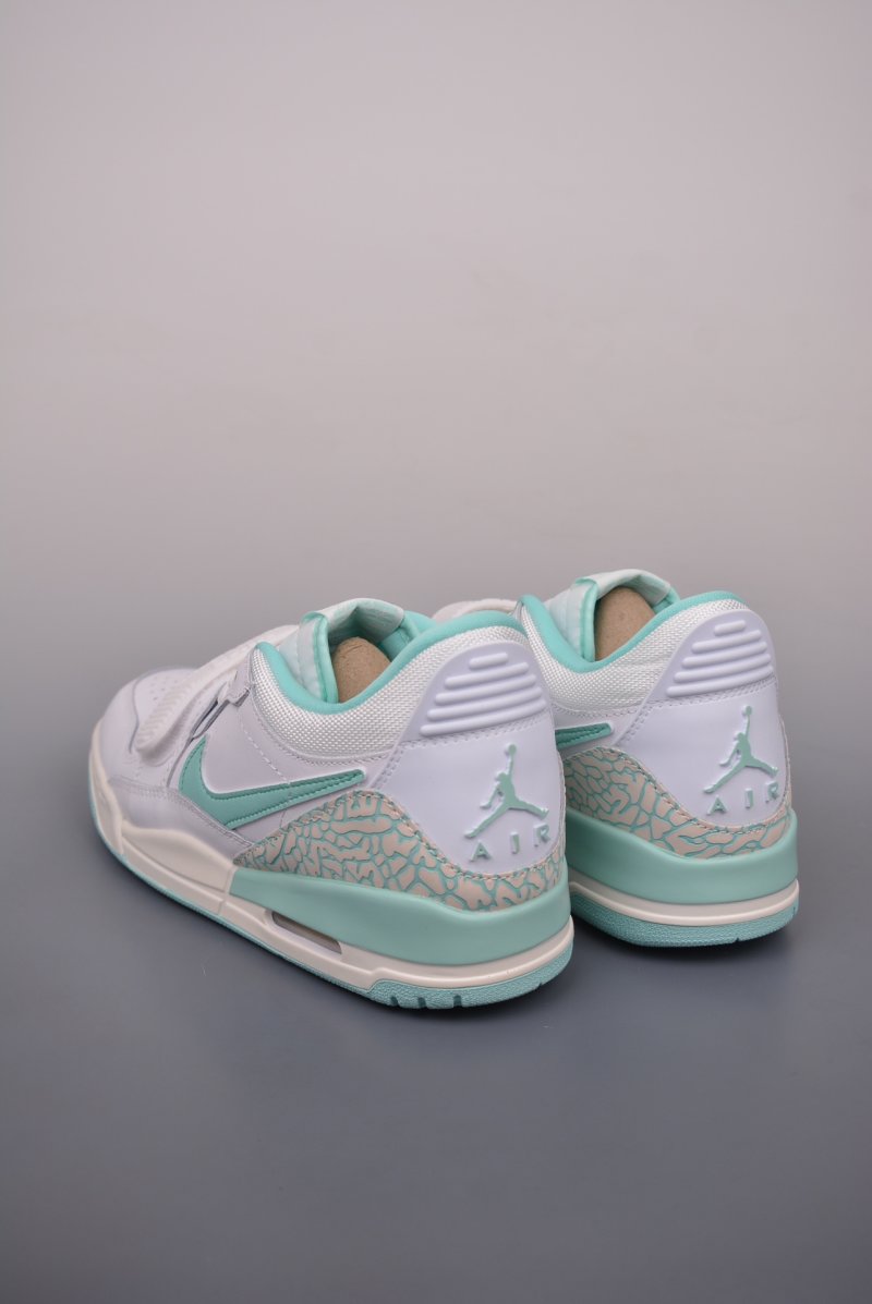 Air Jordan Legacy 312 view