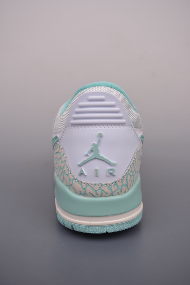 Air Jordan Legacy 312 view