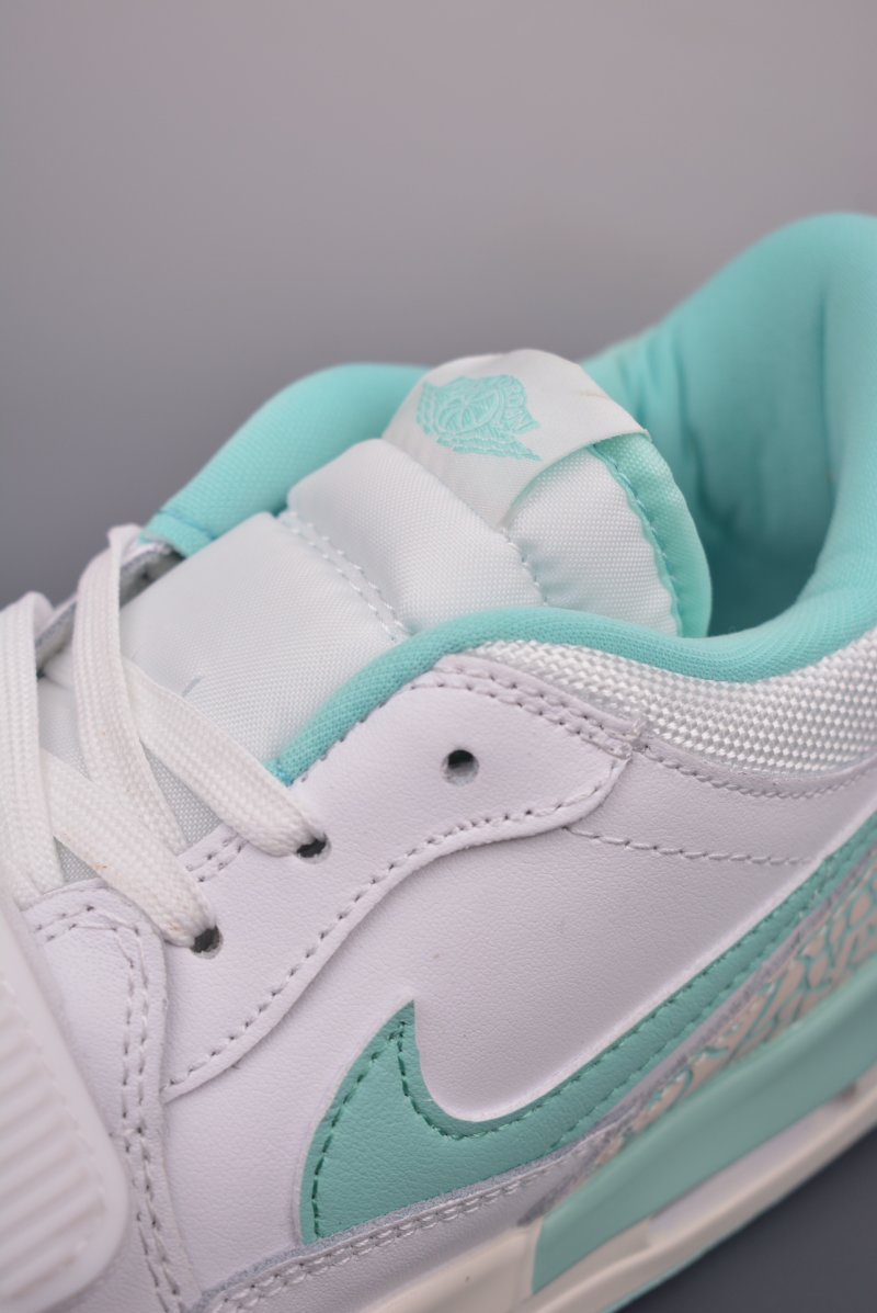 Air Jordan Legacy 312 view