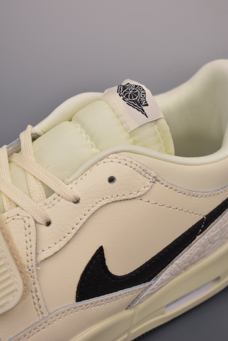 Air Jordan Legacy 312 view