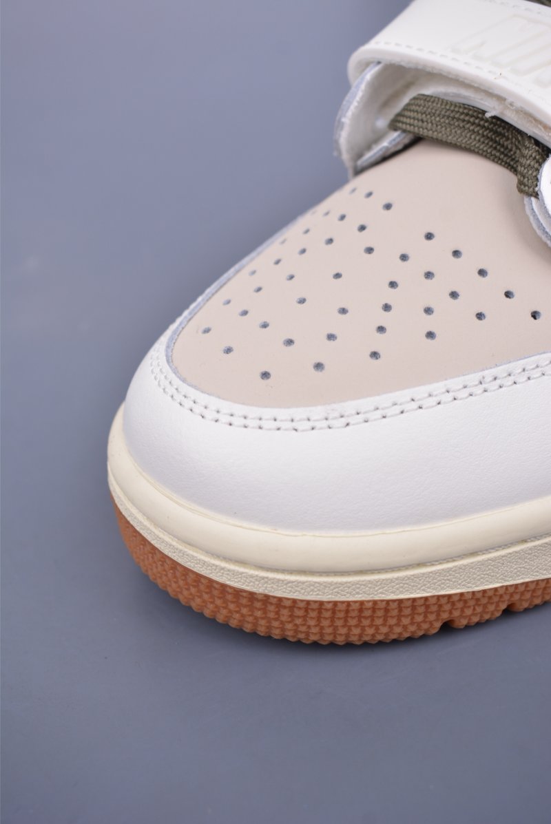 Air Jordan Legacy 312 view