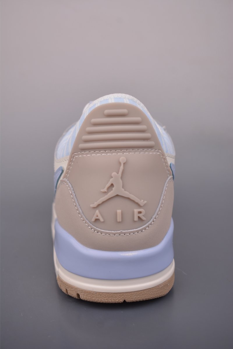 Air Jordan Legacy 312 view