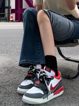 Air Jordan Legacy 312 Low view 1