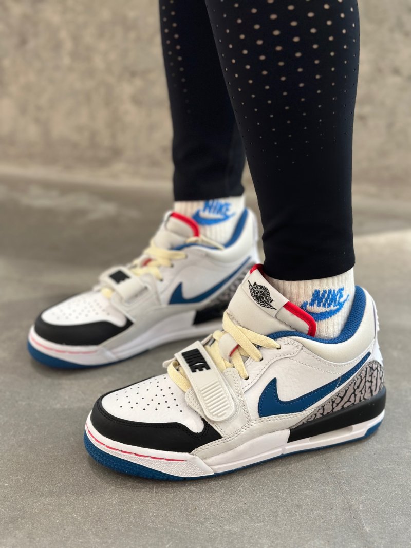 Air Jordan Legacy 312 Low view