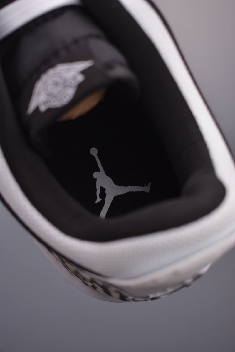 Air Jordan Legacy 312 'Panda' view
