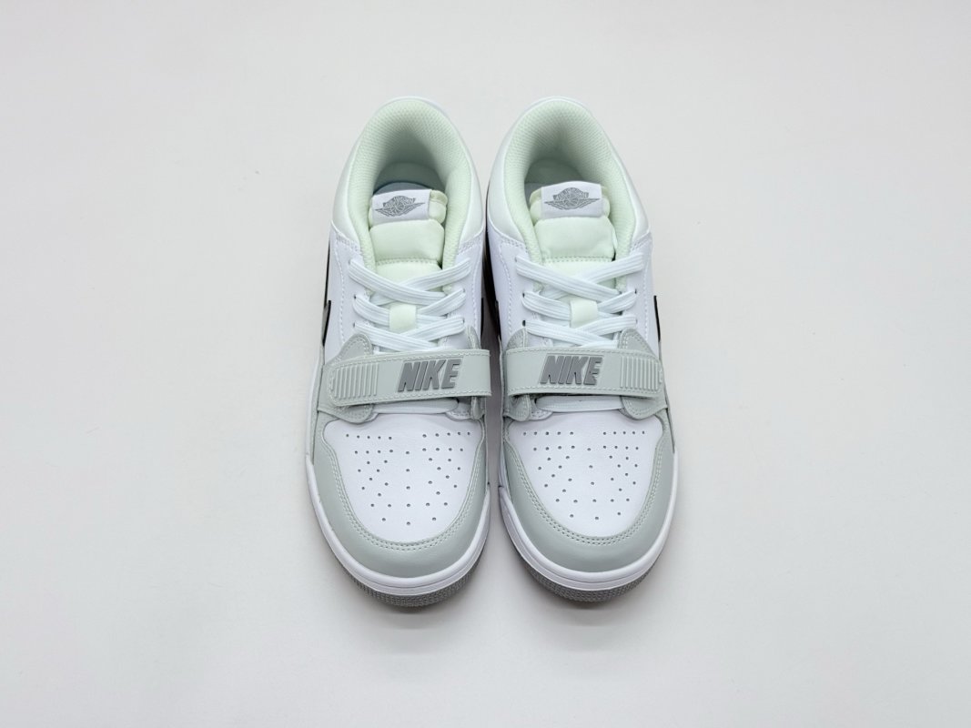Air Jordan Legacy 312 Low 'White / Silver' view