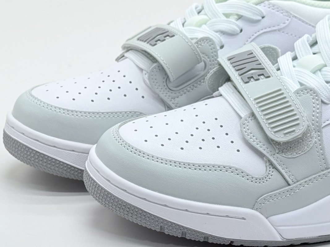 Air Jordan Legacy 312 Low 'White / Silver' view