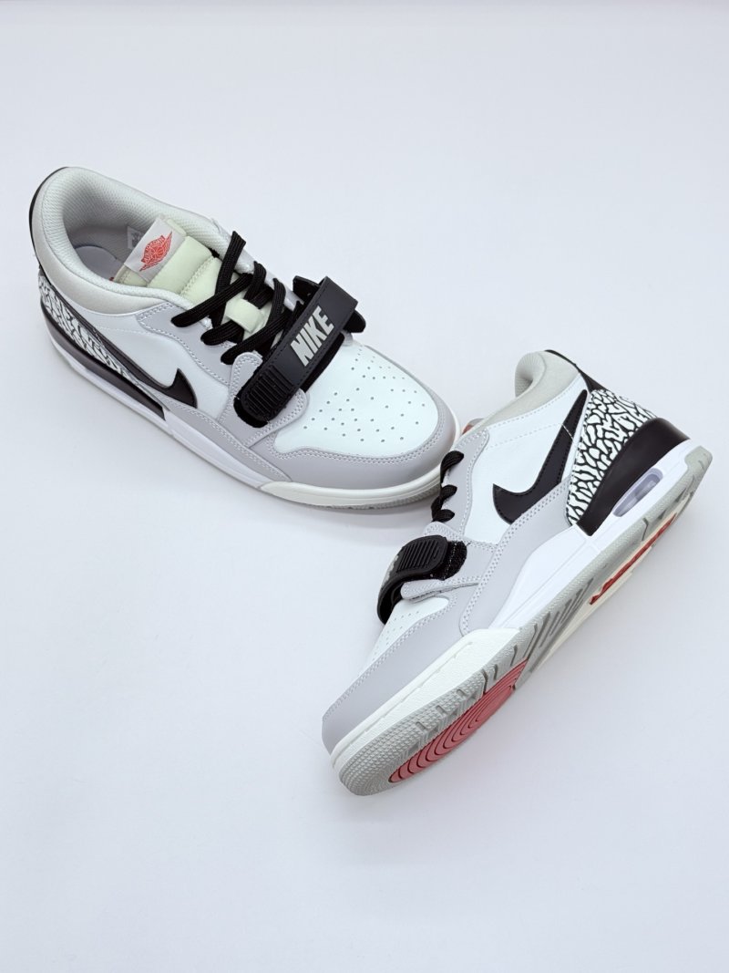 Air Jordan Legacy 312 Low 'Panda White / Grey' view