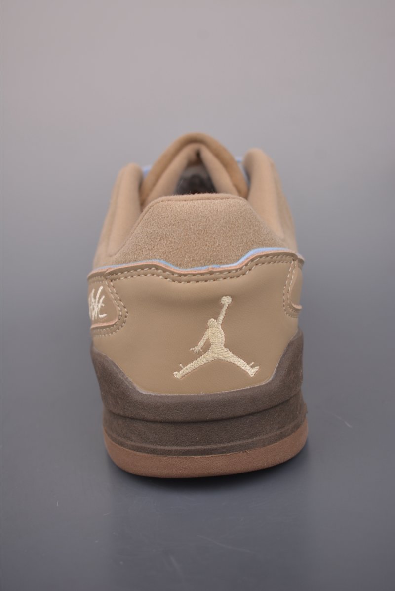 Air Jordan Flight Court view