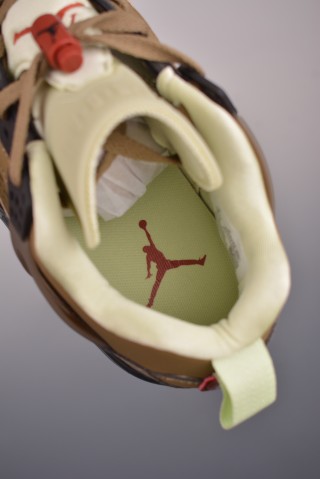 Jordan Spizike Low view 9