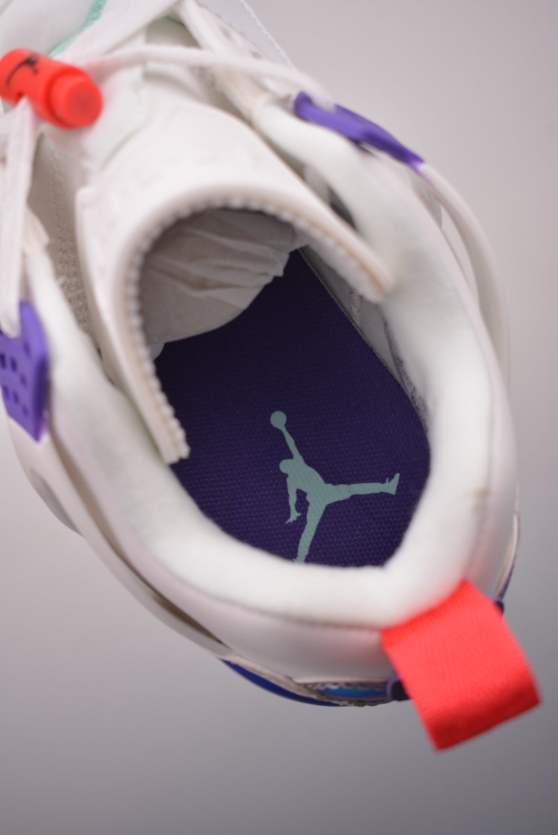 Jordan Spizike Low view