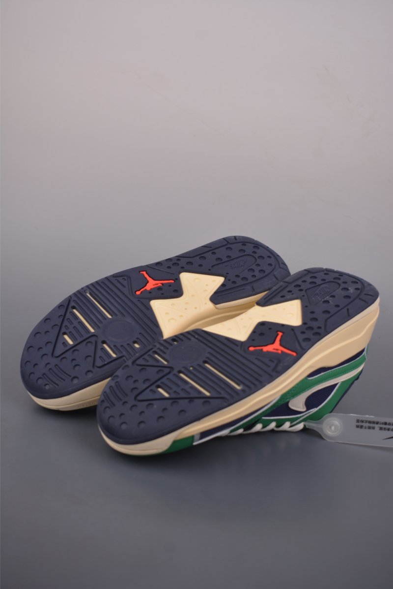 Nike Air Jordan CMFT Era view
