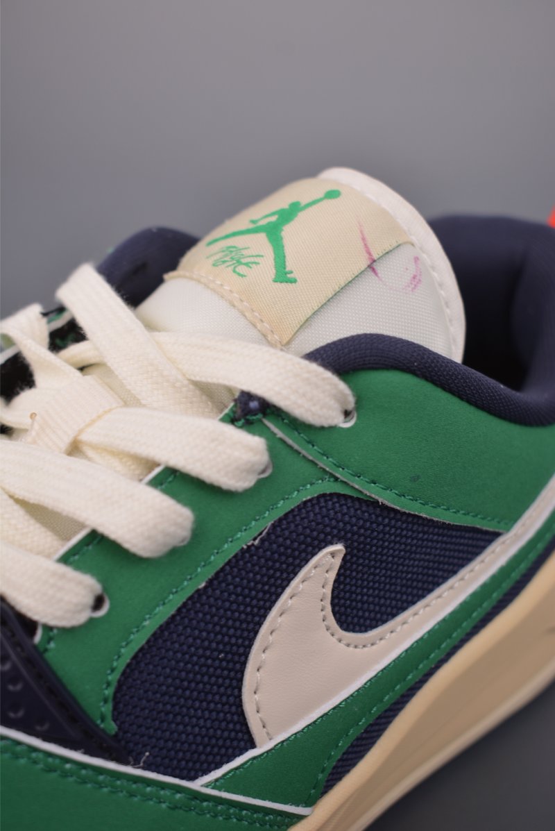 Nike Air Jordan CMFT Era view