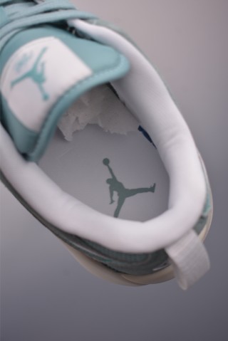 Nike Air Jordan CMFT Era view 9