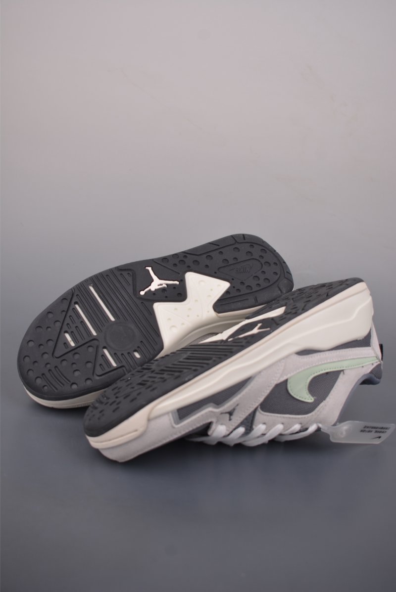 Nike Air Jordan CMFT Era view