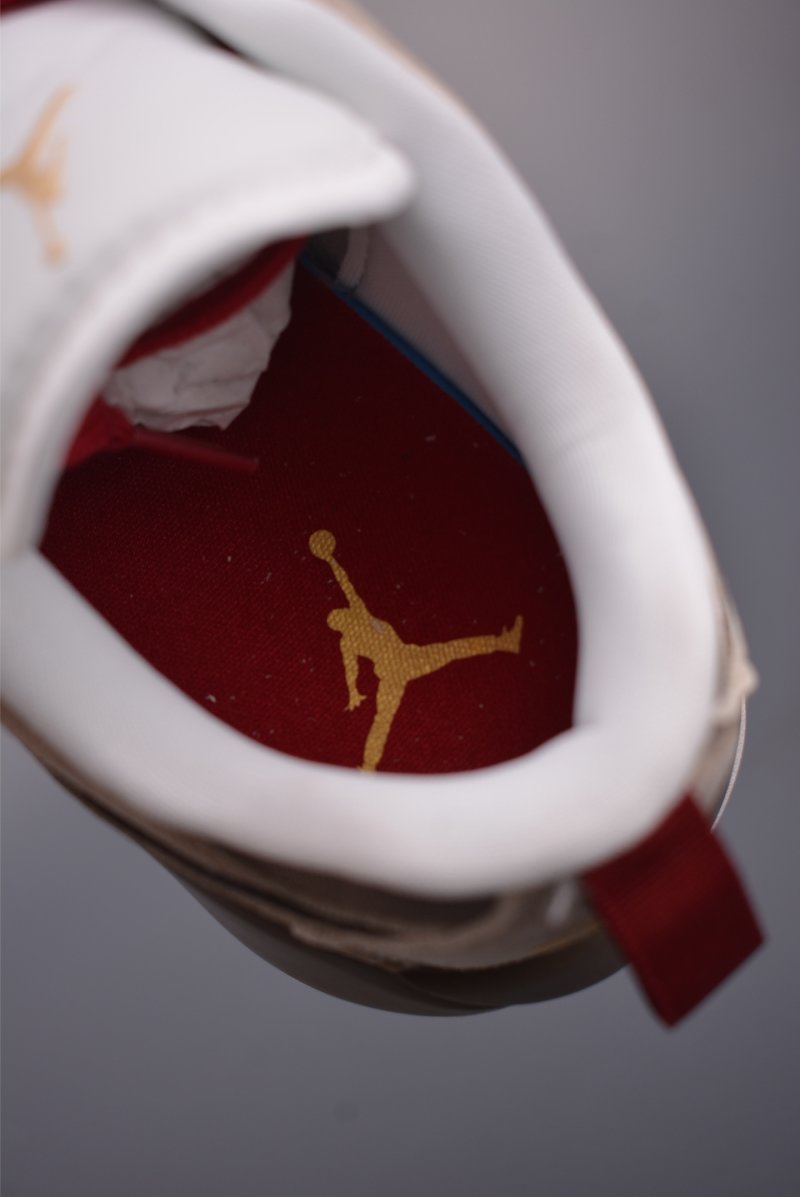 Air Jordan CMFT Era view