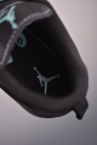 Air Jordan CMFT Era view 9