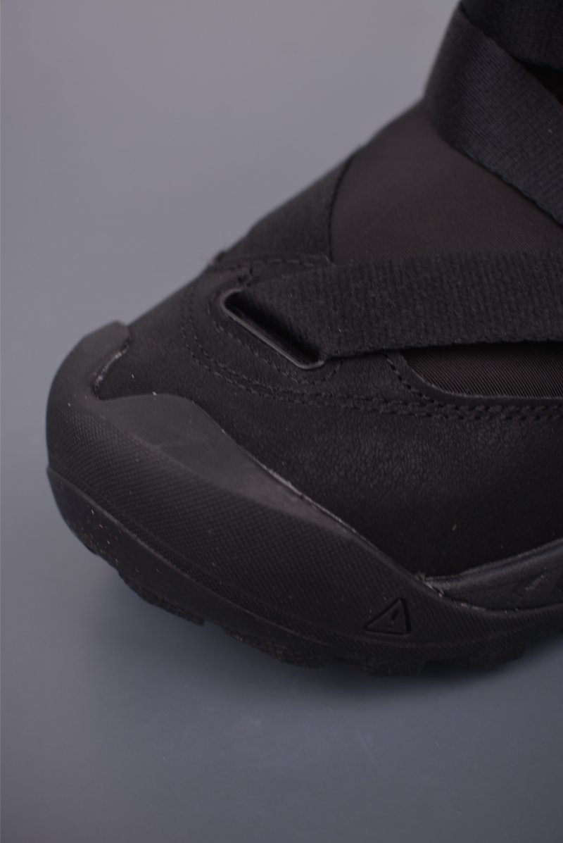 Keen x Hyke Hoodzerra NXIS WP 'Black' view