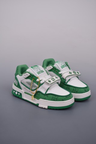 Louis Vuitton LV Trainer view 4