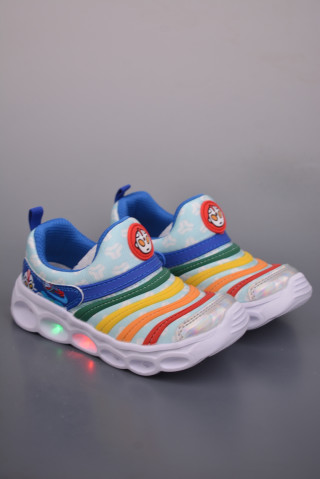Nike Kids view 10