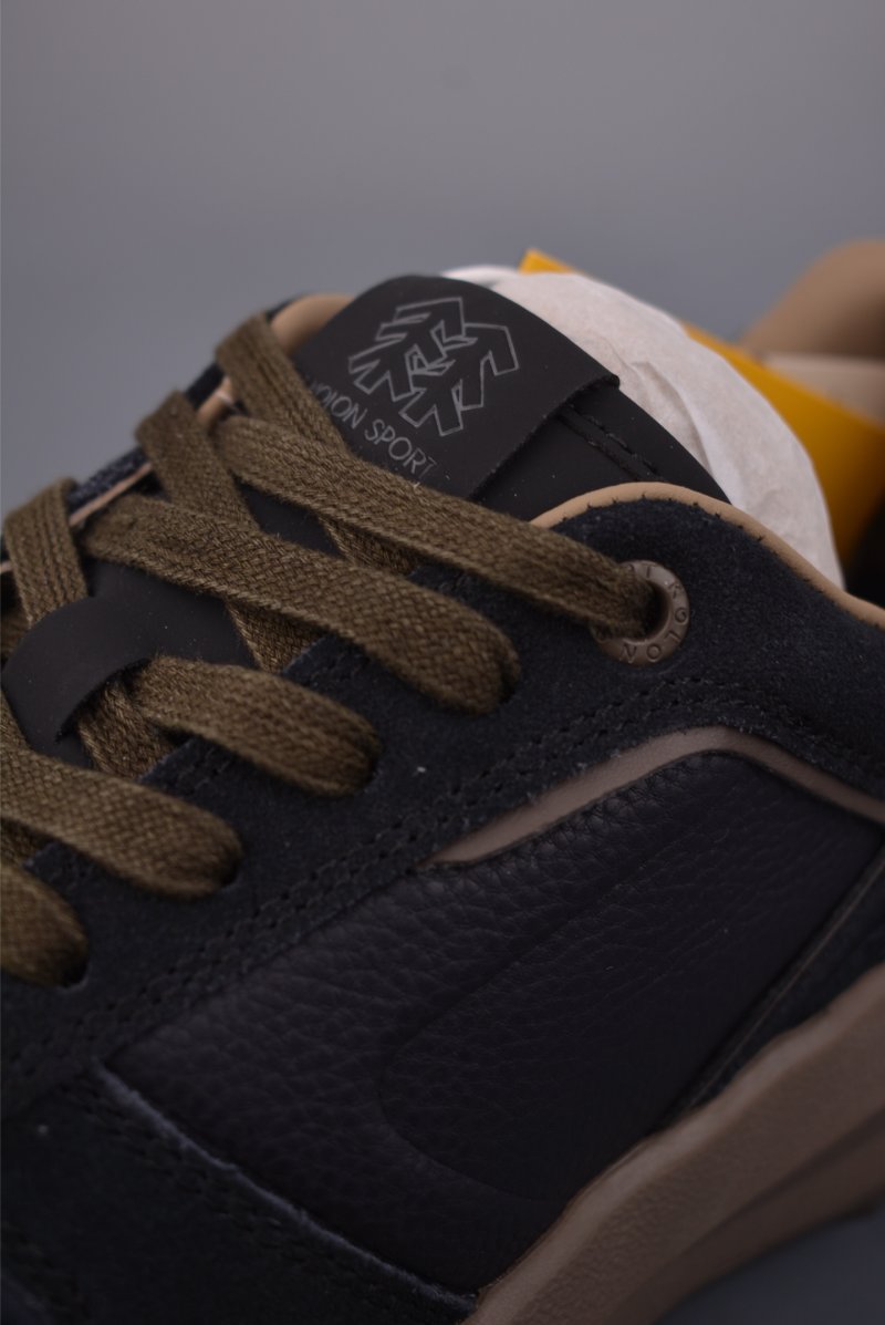 Kolon Litcamp GTX 'Black / Yellow / Gold' view