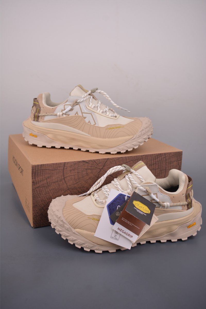 Kolon Litcamp GTX 'Black / Yellow / Gold' view