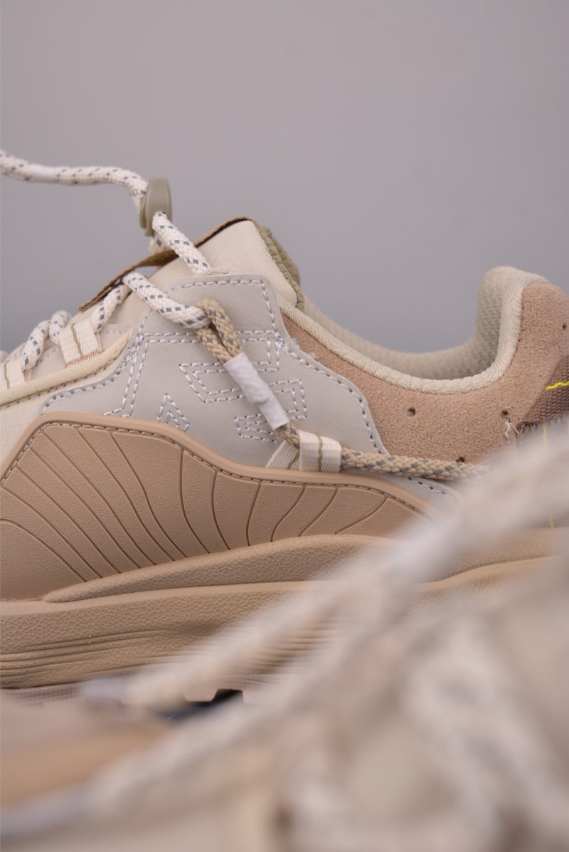 Kolon Litcamp GTX 'Black / Yellow / Gold' view