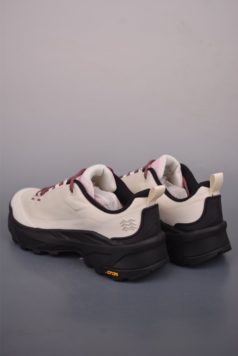 Kolon Litcamp GTX 'Black / Yellow / Gold' view