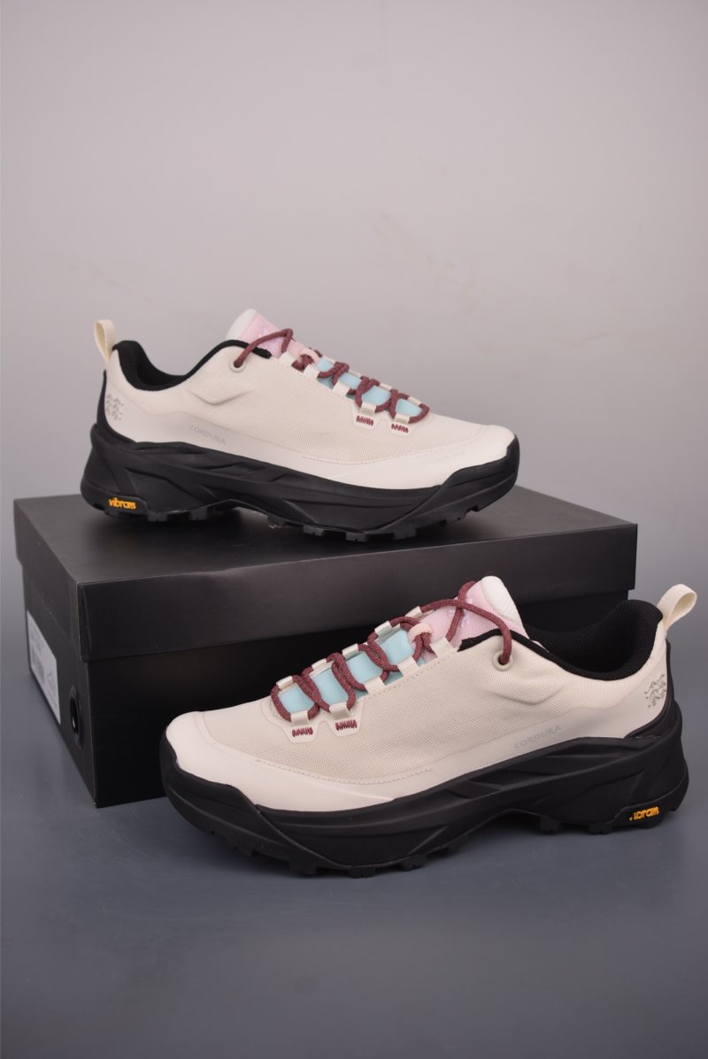 Kolon Litcamp GTX 'Black / Yellow / Gold' view