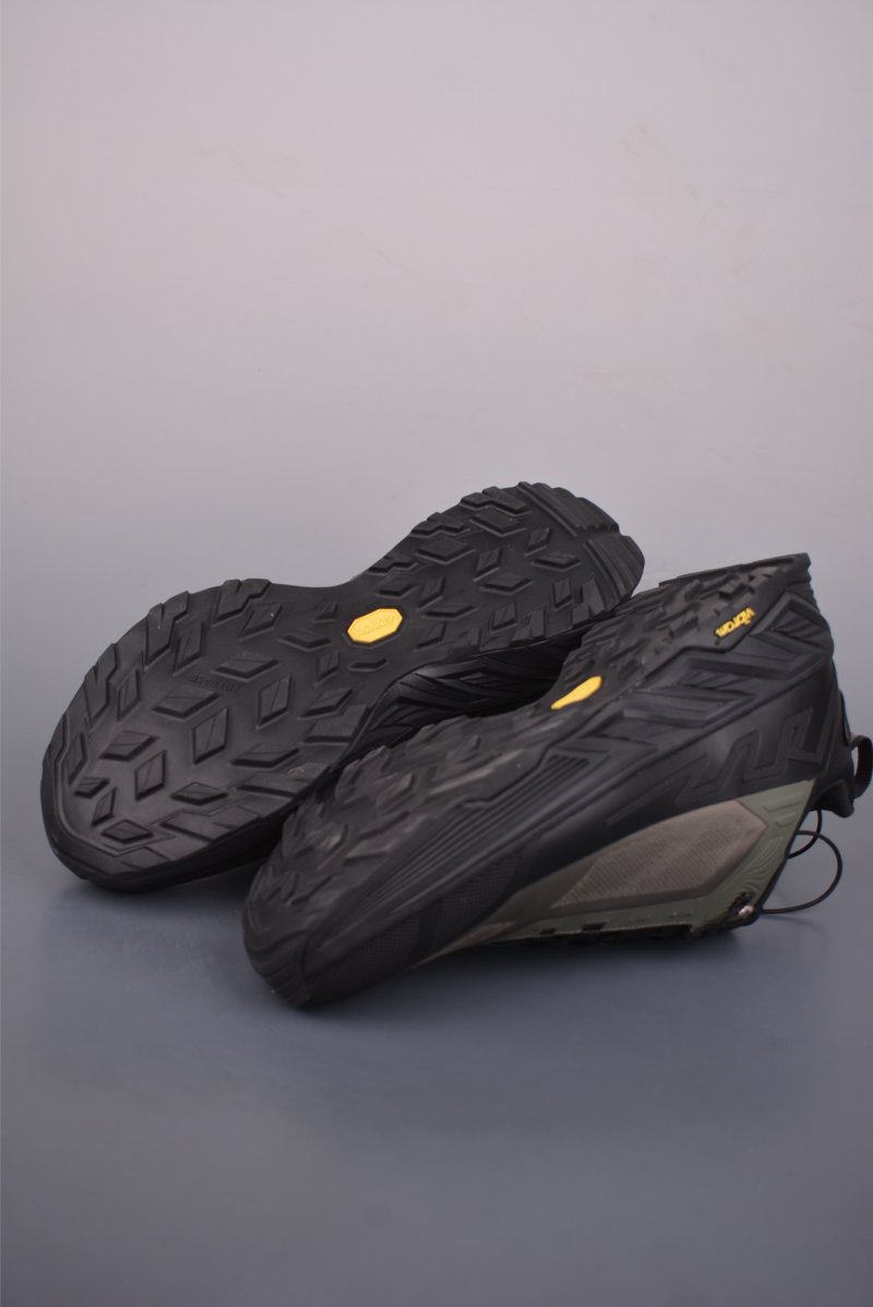 Kolon Litcamp GTX 'Black / Yellow / Gold' view