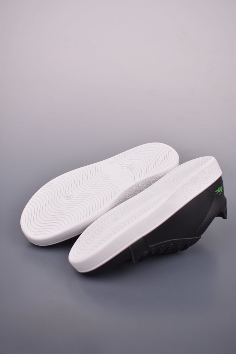Lacoste Classic Low view