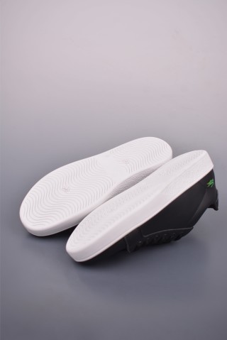 Lacoste Classic Low view 3