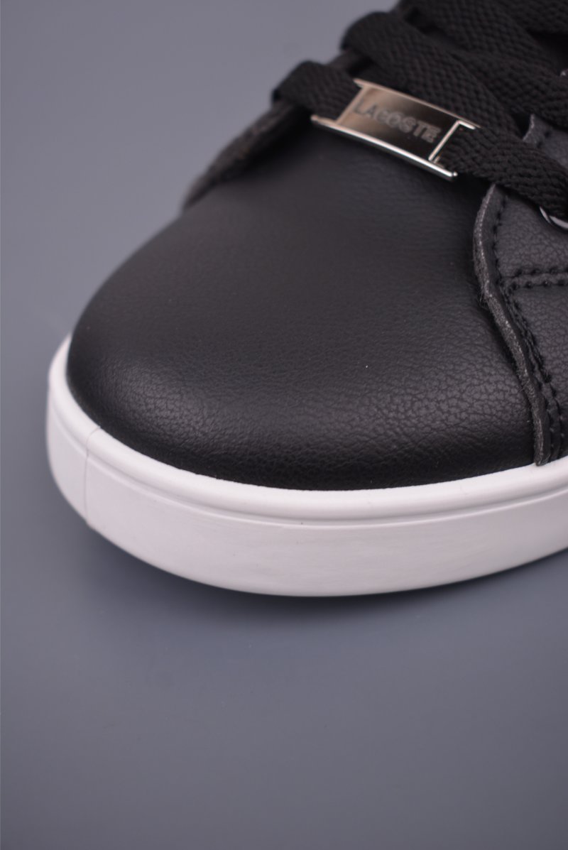 Lacoste Classic Low view