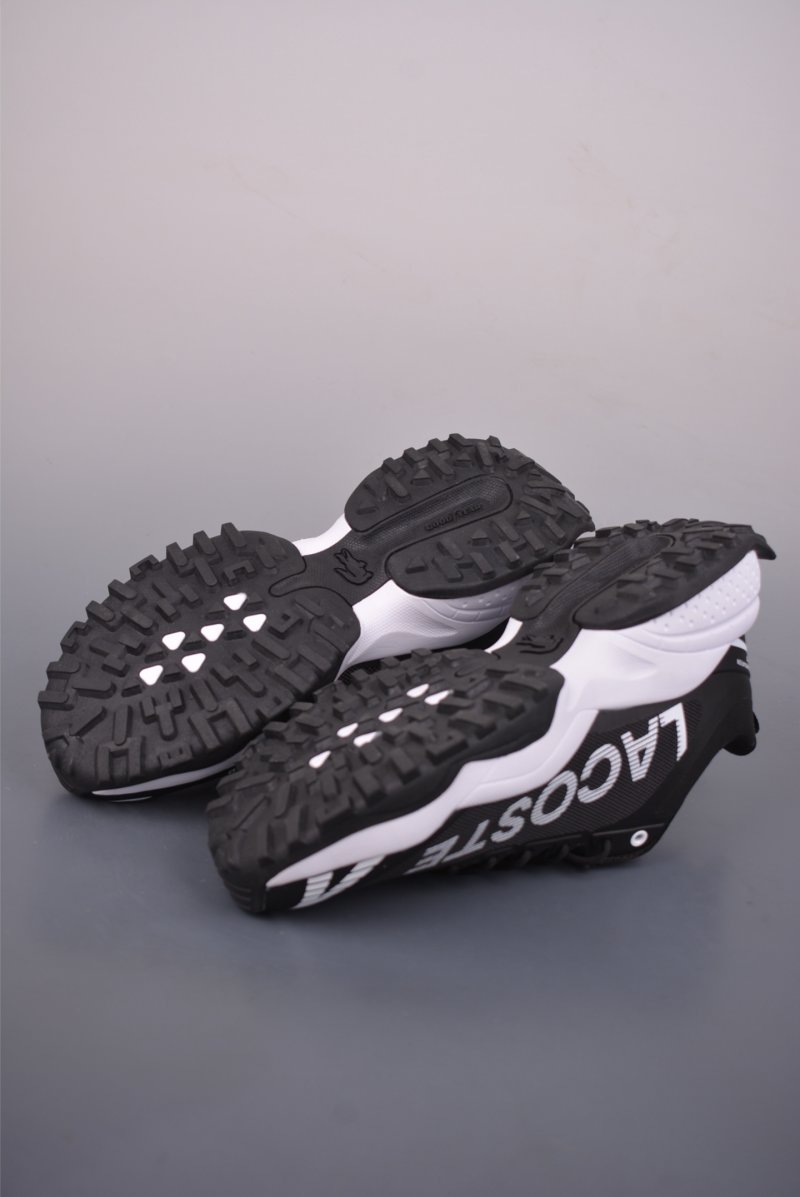 Lacoste Classic Low view