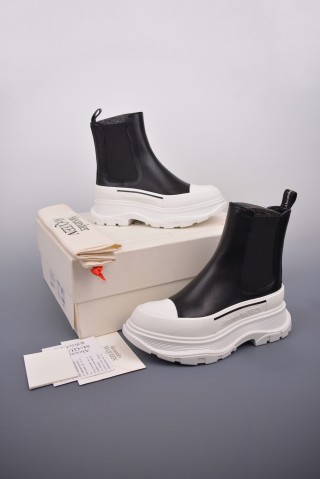 Alexander McQueen Chelsea Boot 'Red' view 5