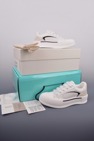 Alexander McQueen Chunky Sneaker 'White' view 5